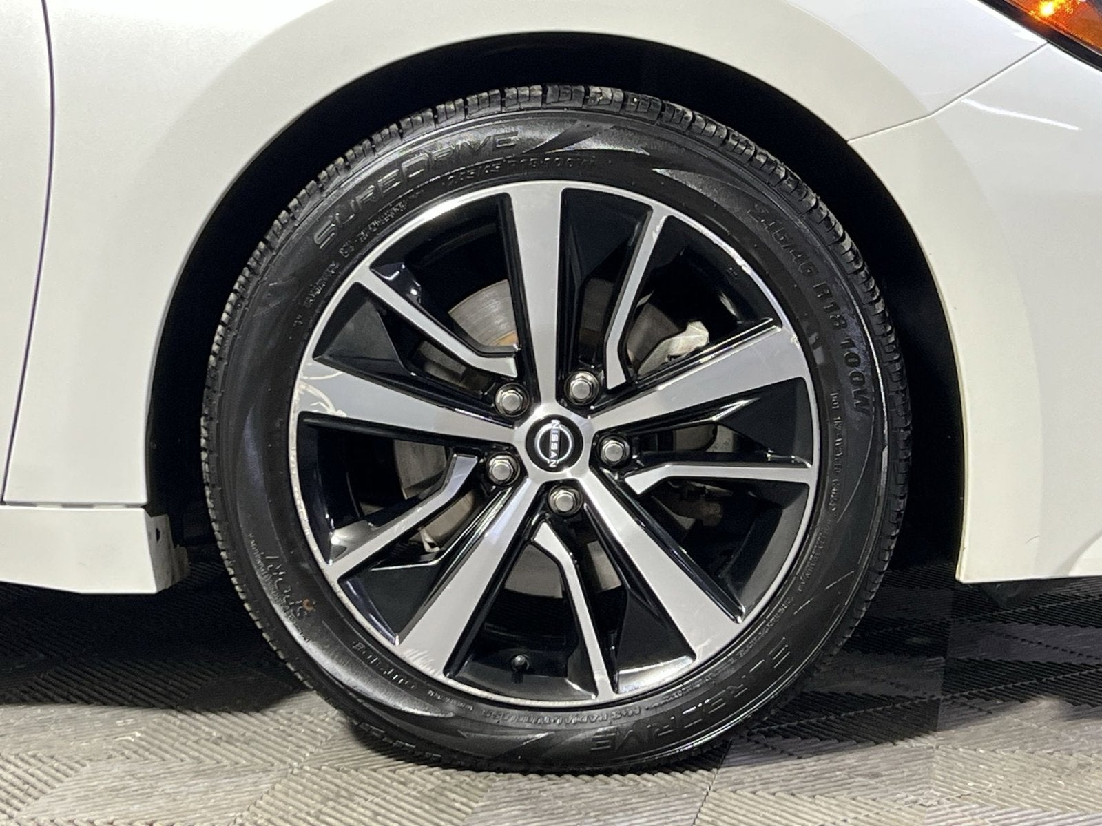 2023 Nissan Maxima SV