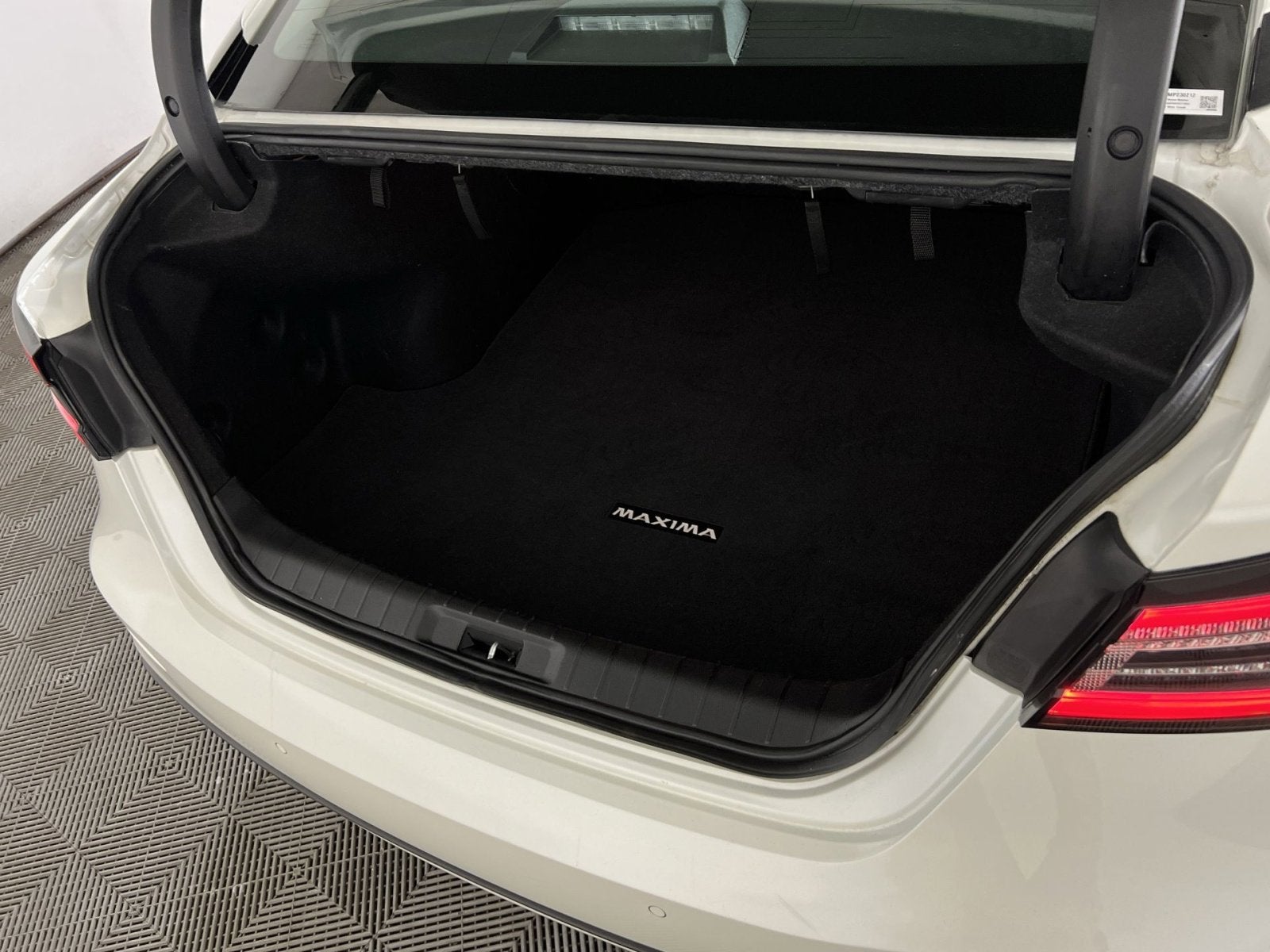 2023 Nissan Maxima SV