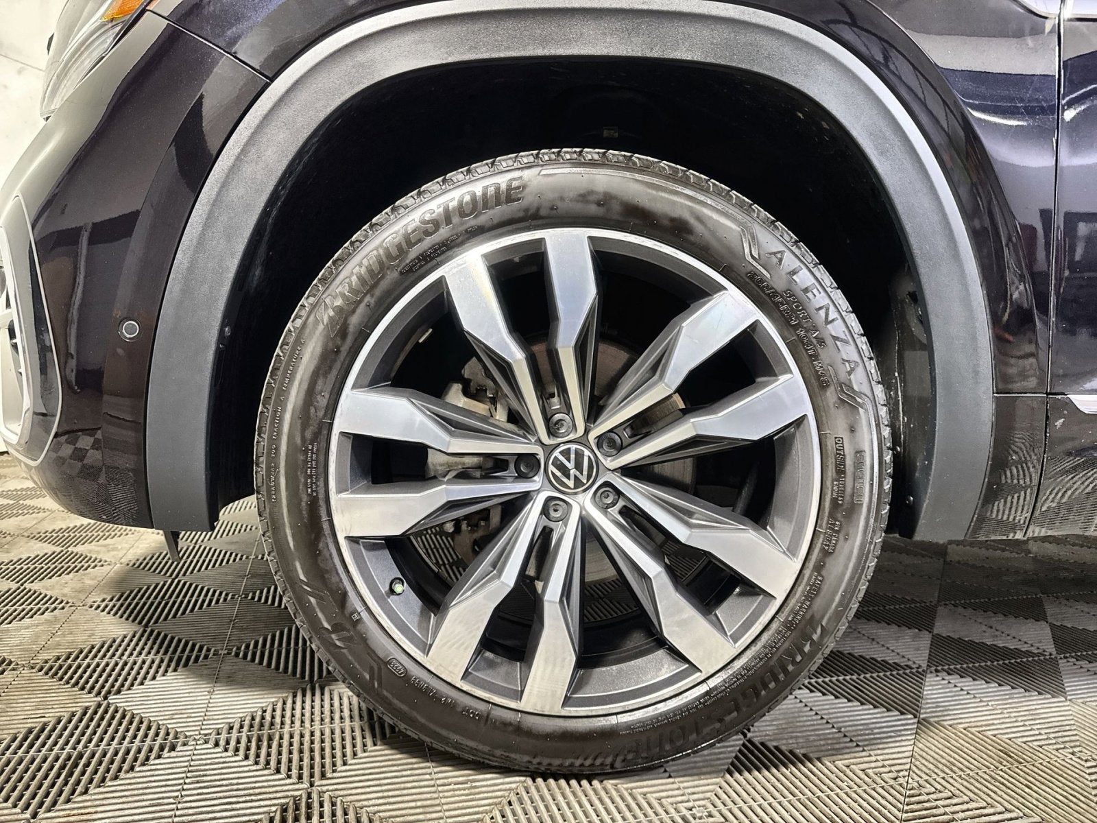 2022 Volkswagen Atlas 3.6L V6 SEL Premium R-Line