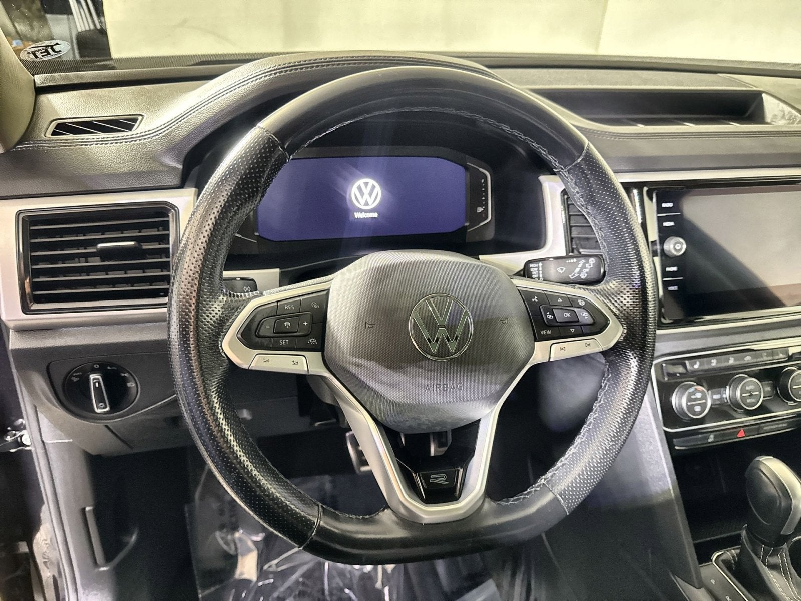 2022 Volkswagen Atlas 3.6L V6 SEL Premium R-Line