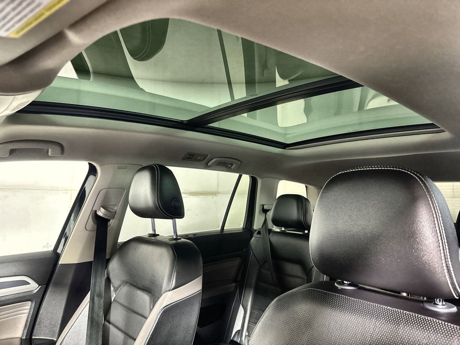 2022 Volkswagen Atlas 3.6L V6 SEL Premium R-Line