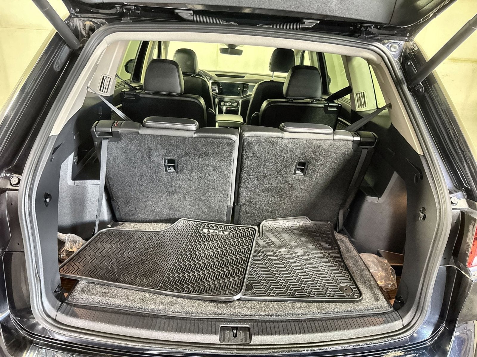 2022 Volkswagen Atlas 3.6L V6 SEL Premium R-Line