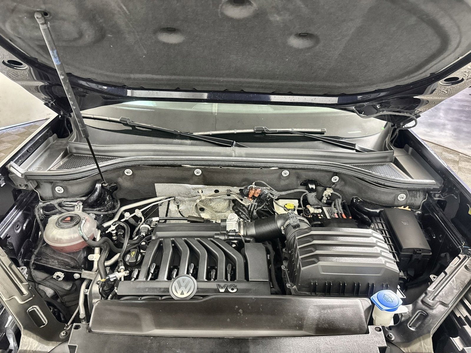 2022 Volkswagen Atlas 3.6L V6 SEL Premium R-Line