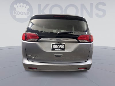 2021 Chrysler Voyager LXI