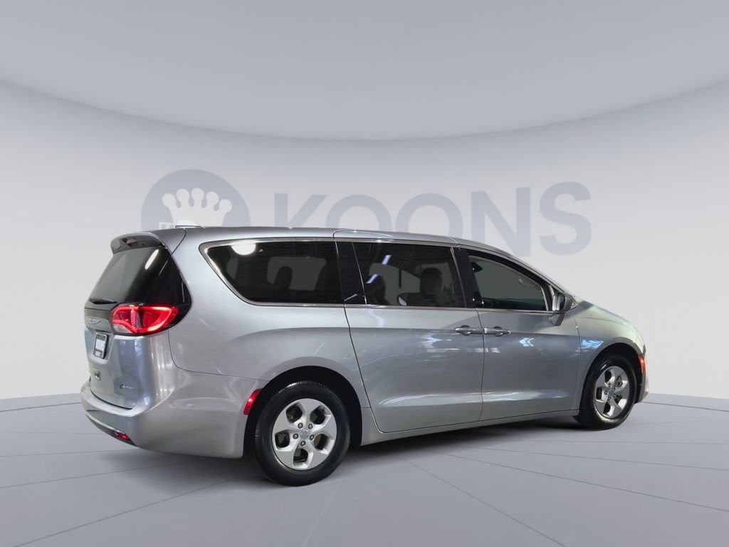 2017 Chrysler Pacifica Hybrid Touring Plus