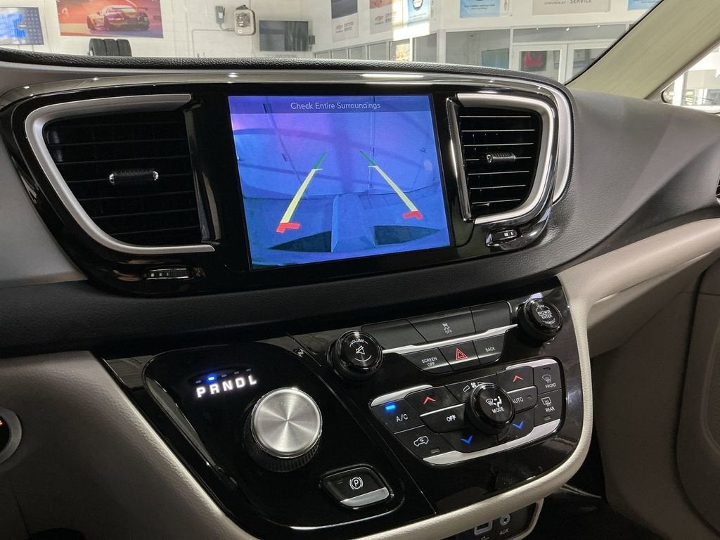 2017 Chrysler Pacifica Hybrid Touring Plus