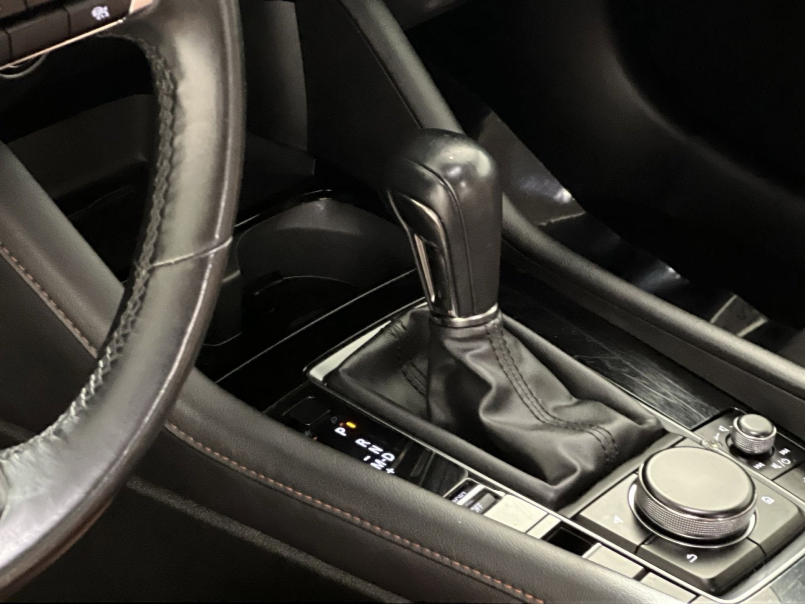 2024 Mazda Mazda3 2.5 Carbon Turbo