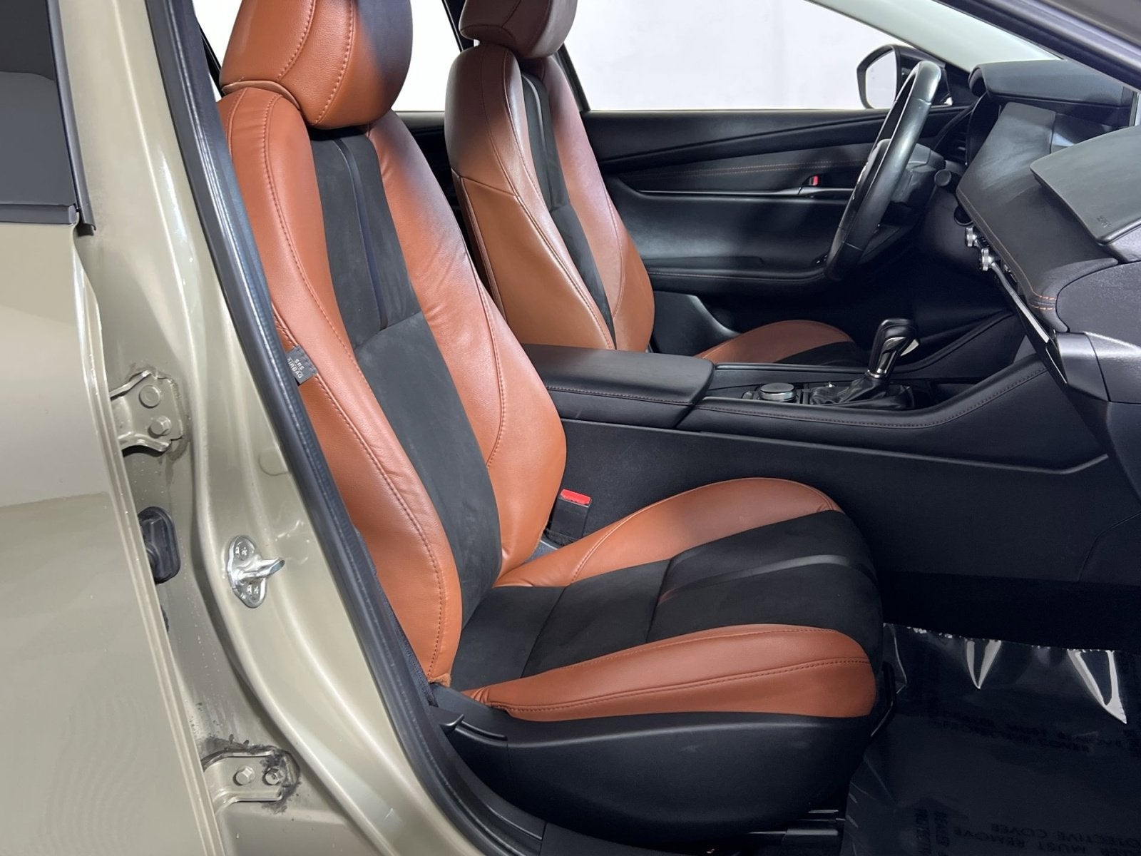 2024 Mazda Mazda3 2.5 Carbon Turbo