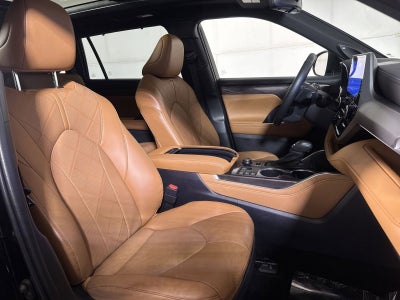 2023 Toyota Highlander Platinum