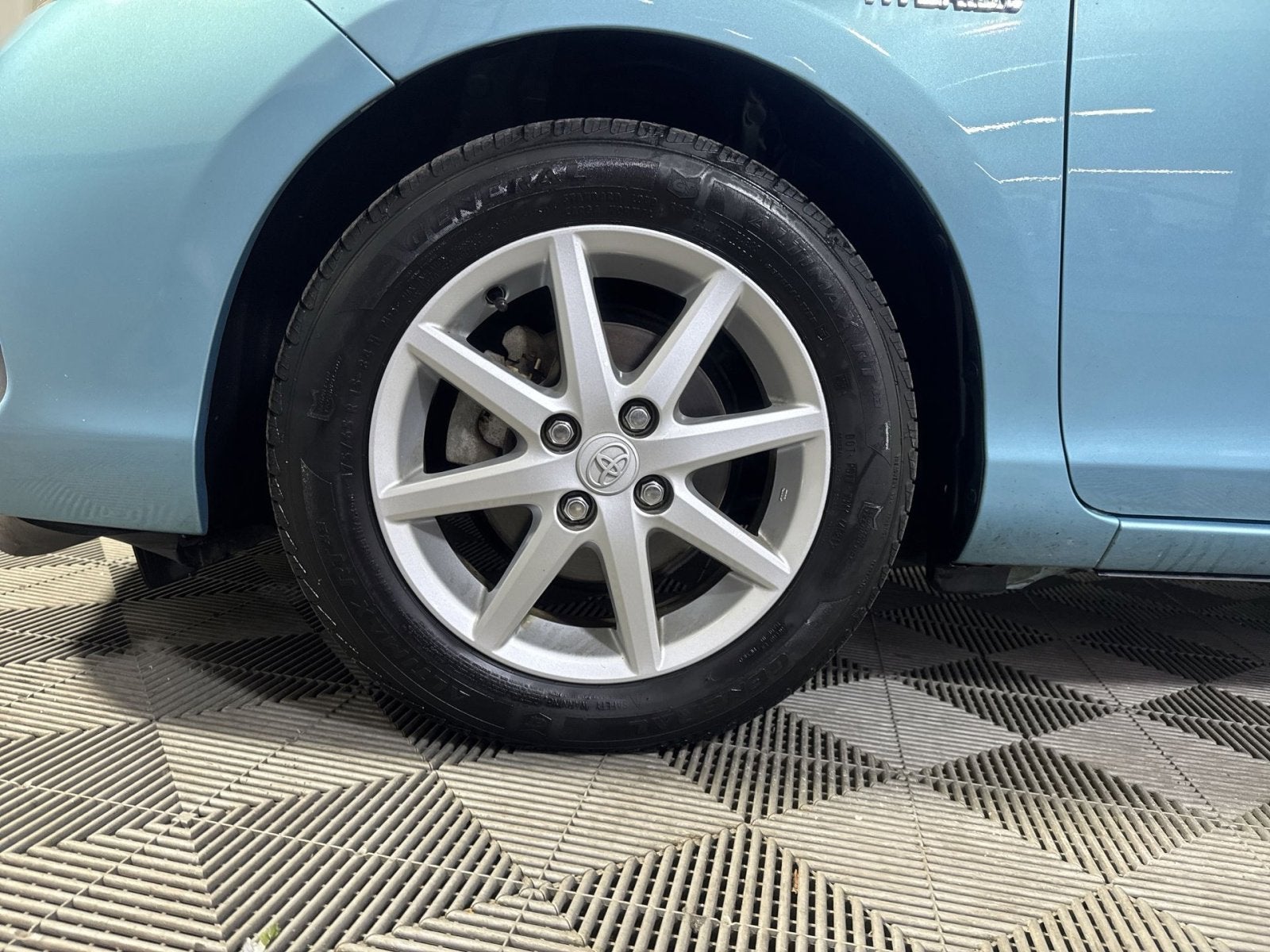 2014 Toyota Prius c Three