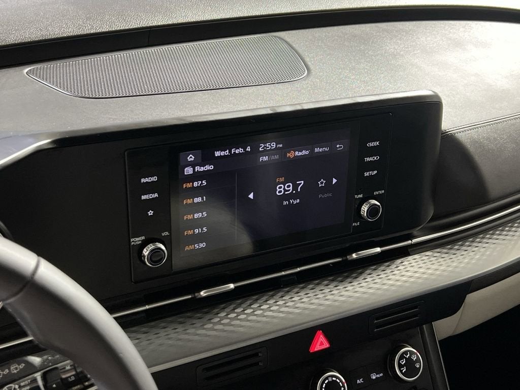 2024 Kia Carnival LX