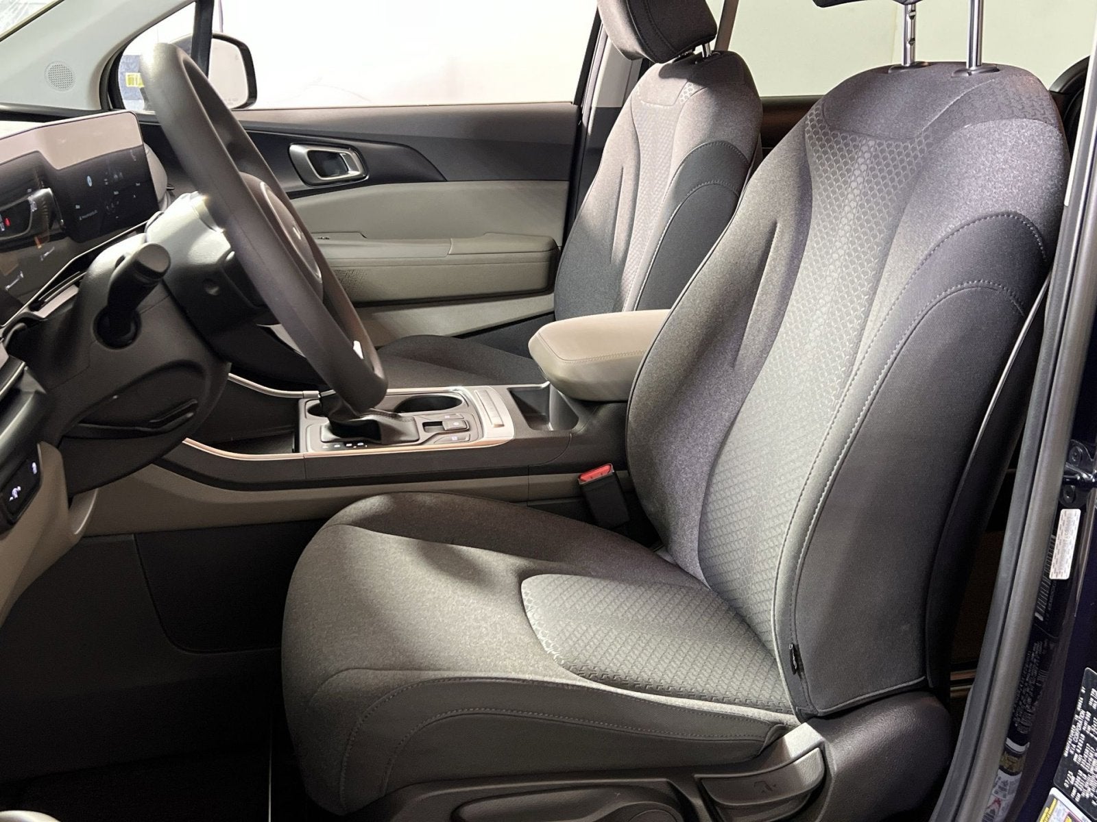 2026 Kia Carnival LX