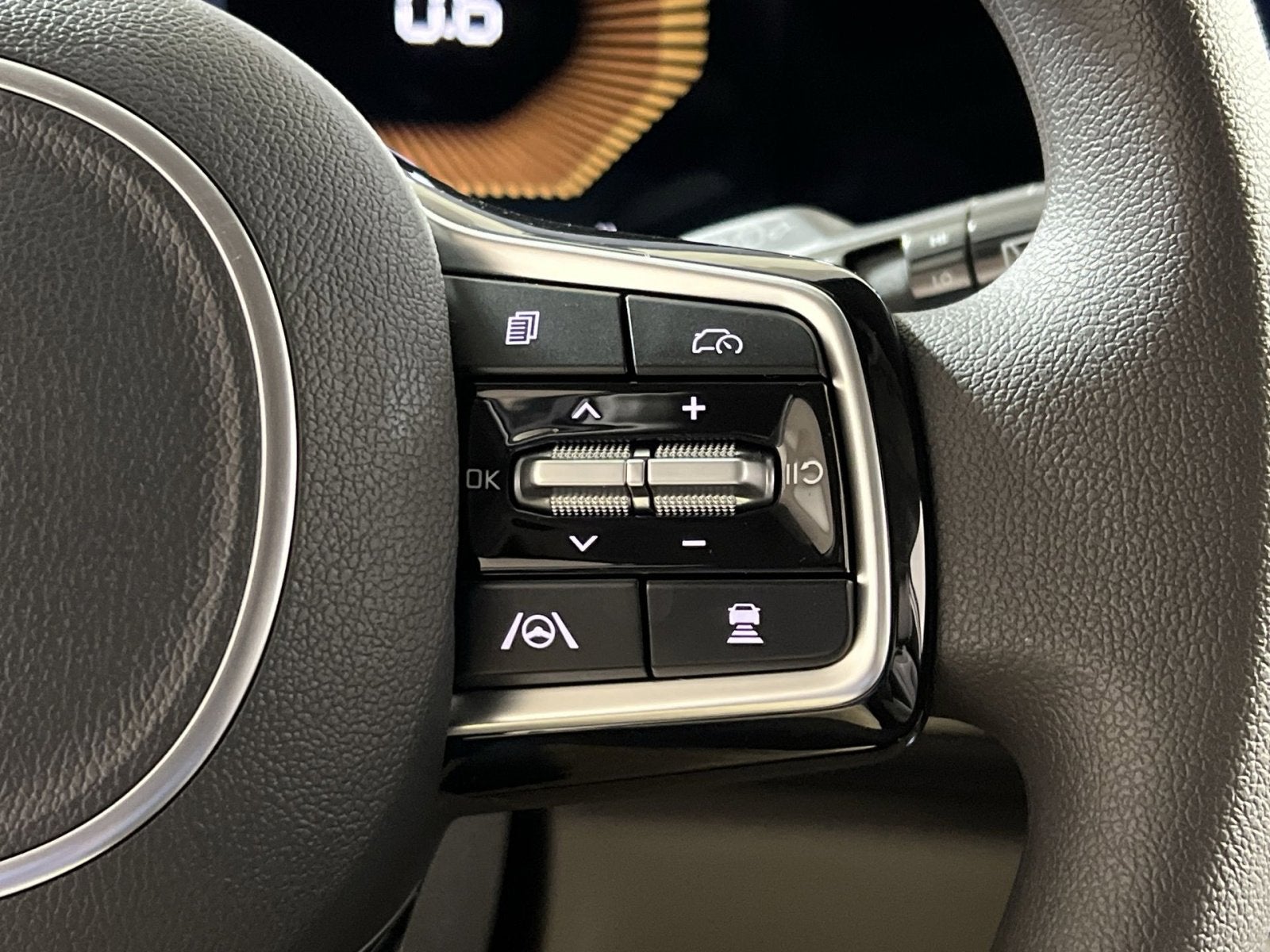 2026 Kia Carnival LX