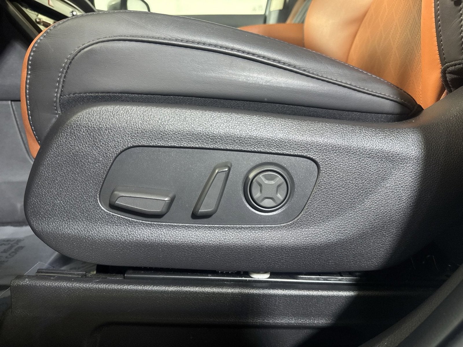 2024 Kia Carnival SX