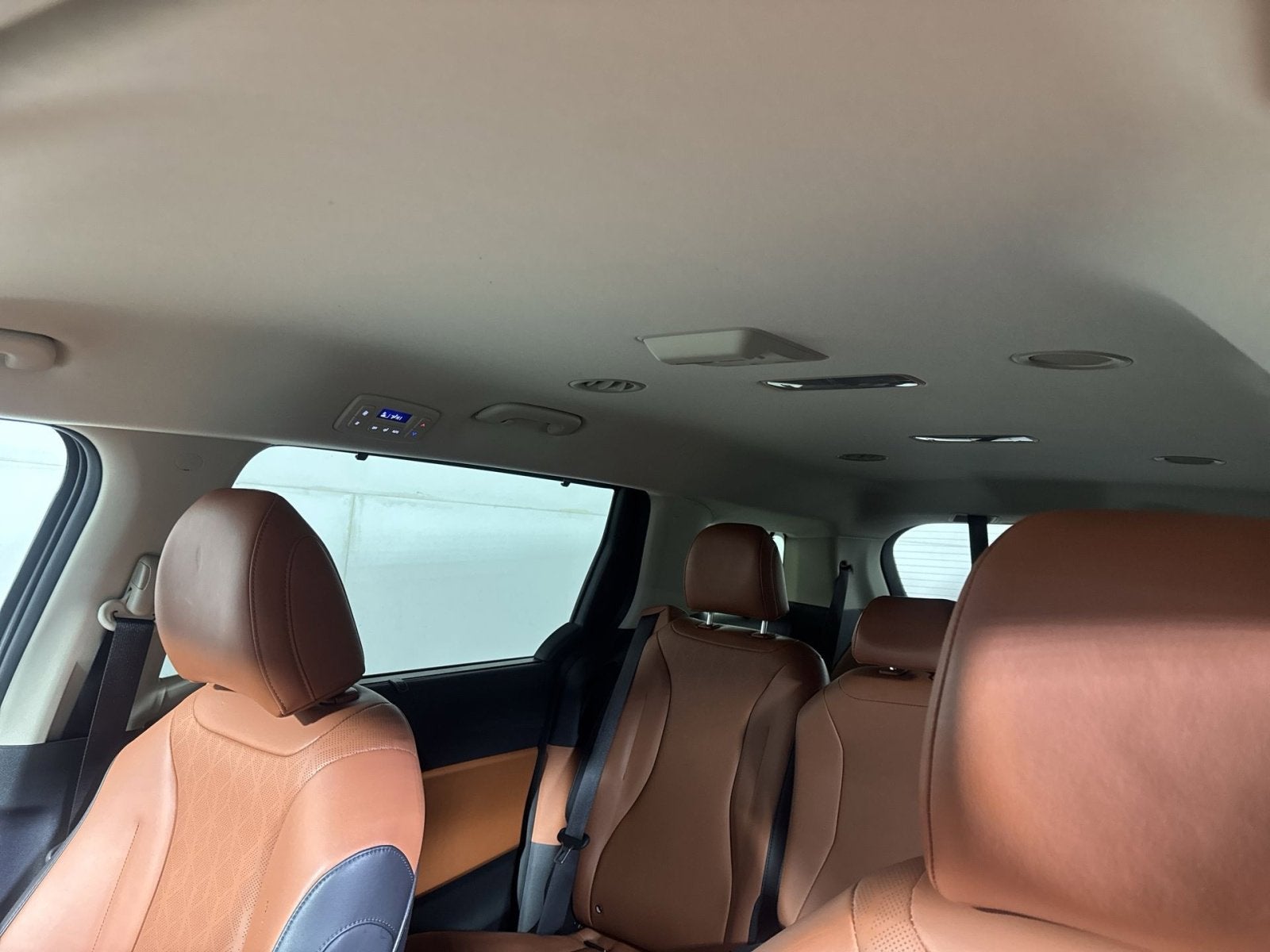 2024 Kia Carnival SX