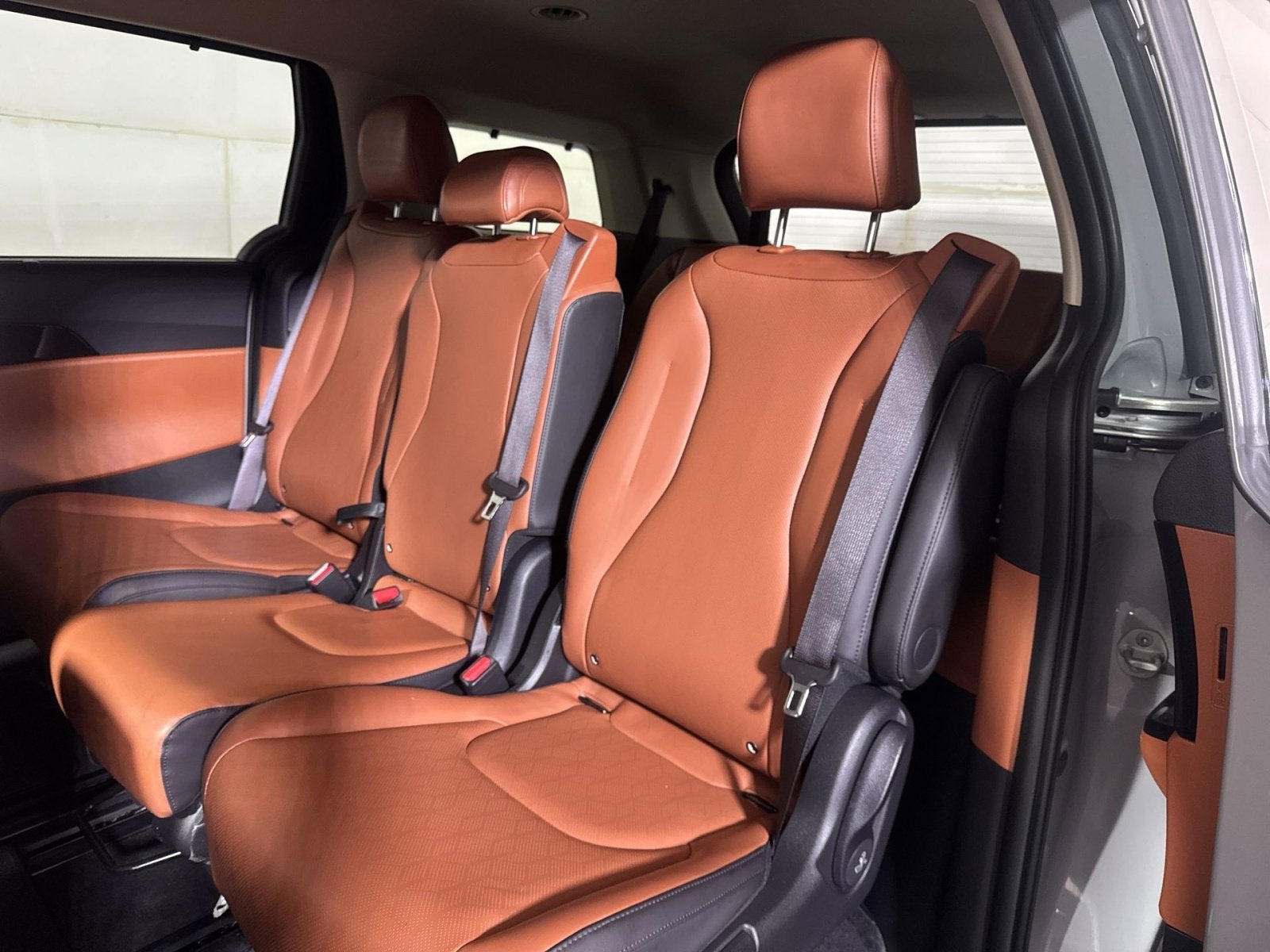 2024 Kia Carnival SX