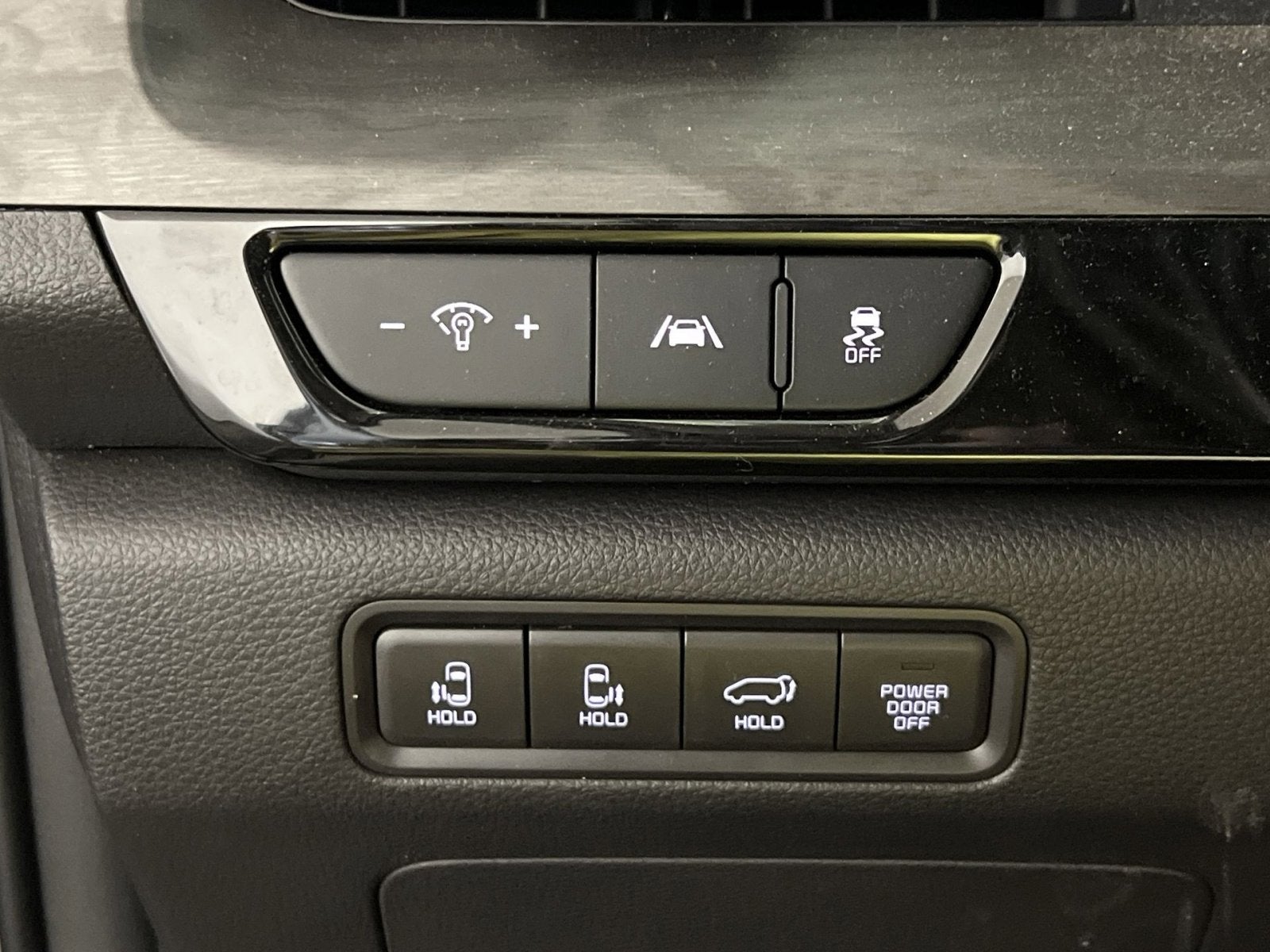 2024 Kia Carnival SX