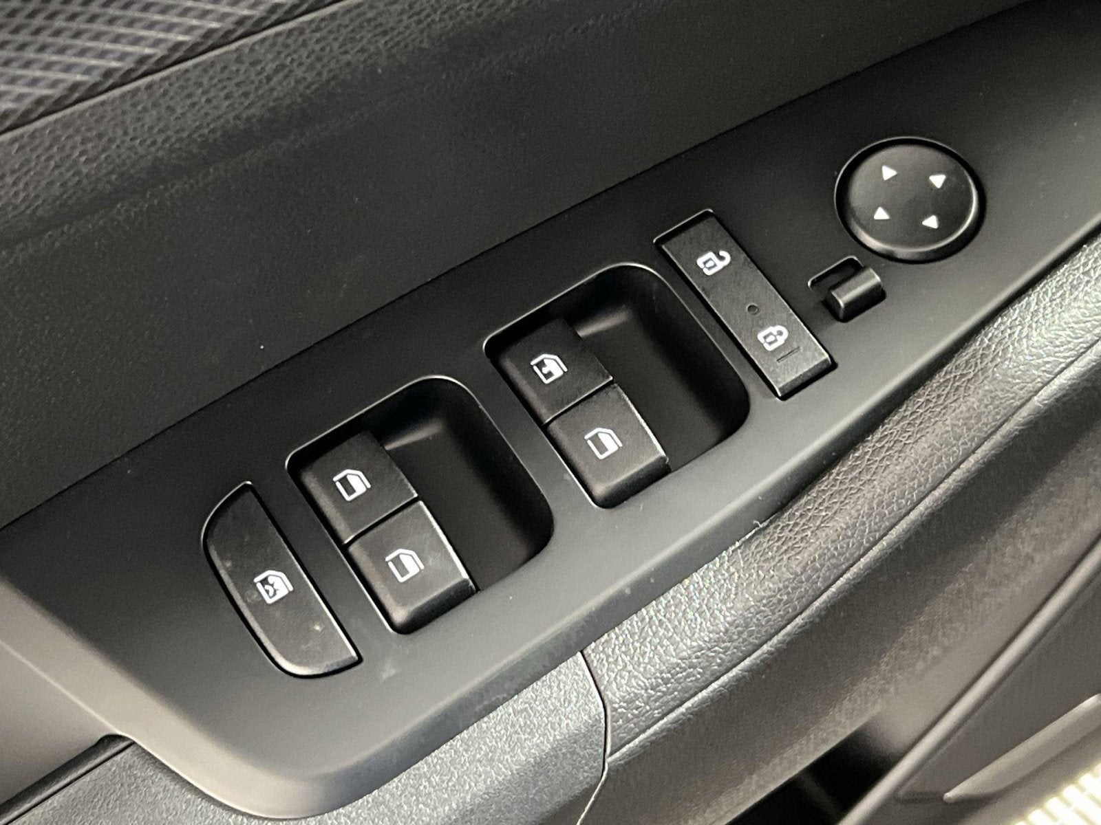 2025 Kia Sportage Hybrid LX