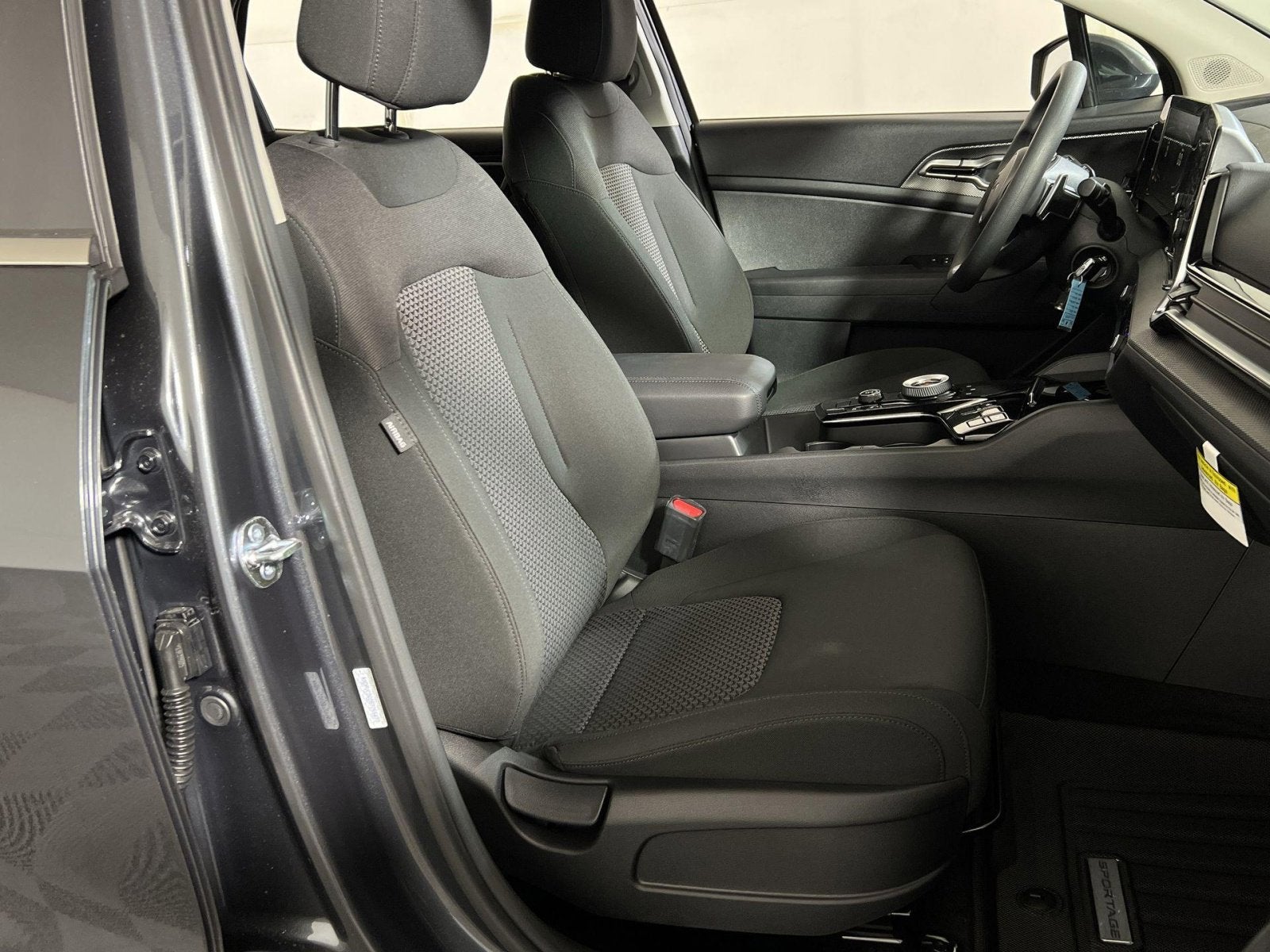 2025 Kia Sportage Hybrid LX