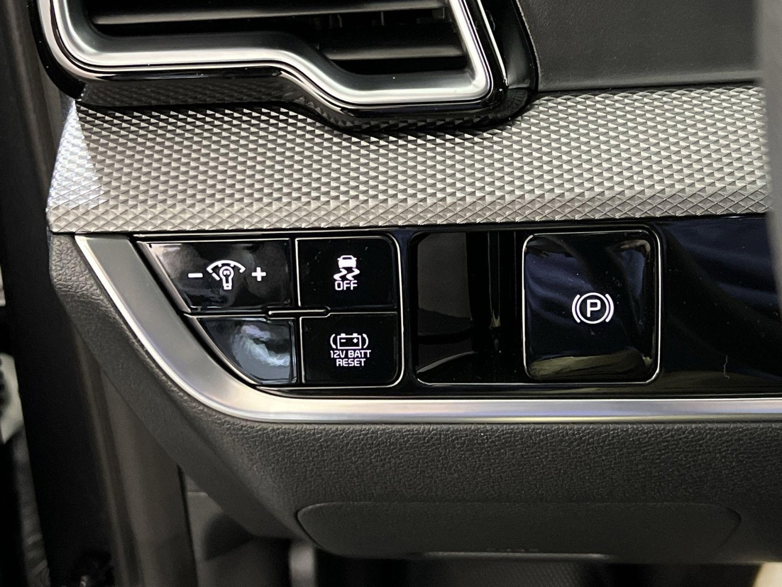 2025 Kia Sportage Hybrid LX