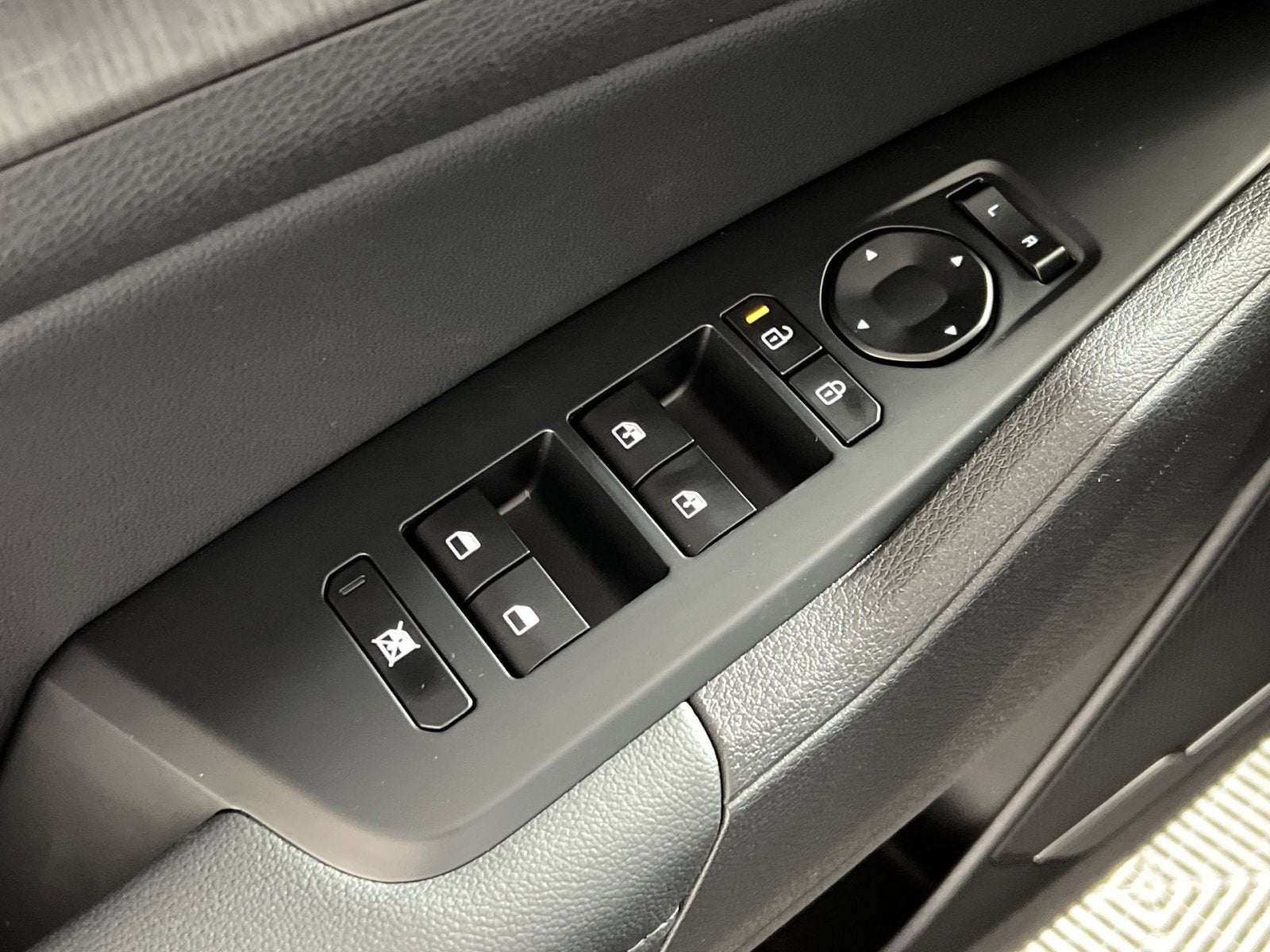 2026 Kia Sportage Plug-In Hybrid X-Line