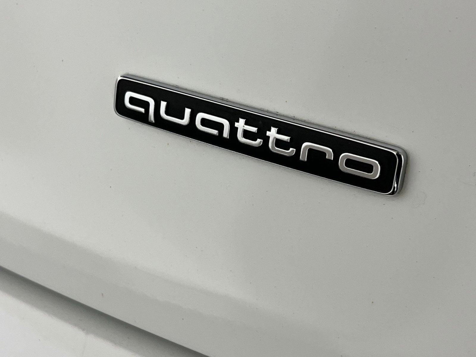 2024 Audi Q5 45 S line Premium